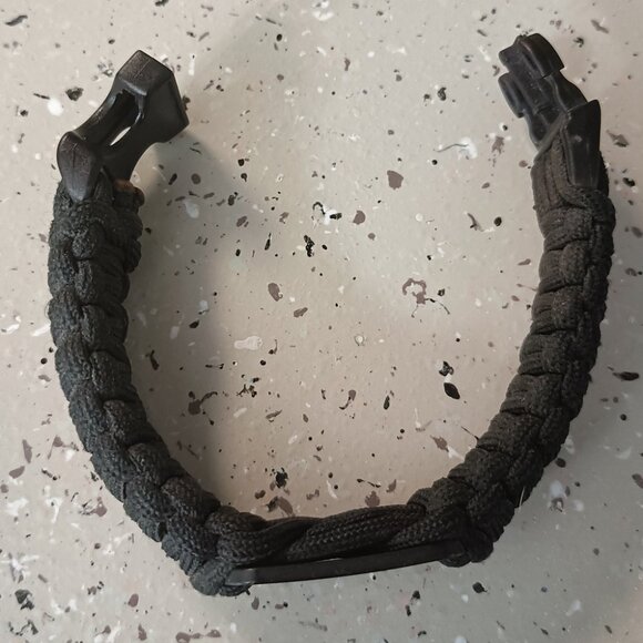 POW-MIA "You Are Never Forgotten" Paracord Bracelet - Picture 4 of 6